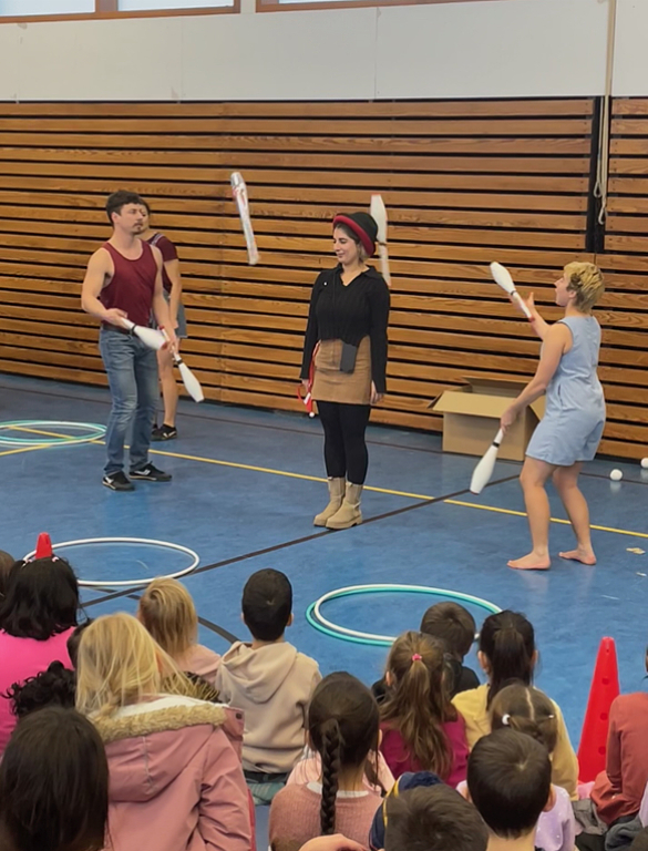 Tourende B&uuml;hne 1