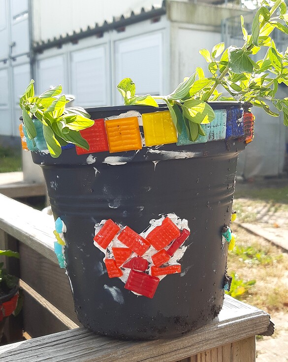 Mosaik auf einem Blumentopf
